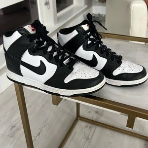 NIKE DUNK PANDA HIGH
